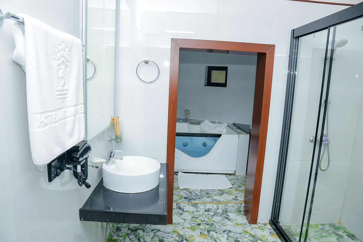 Business Class Suite Living Area