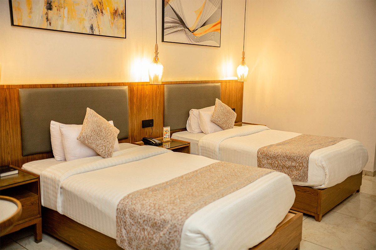 Executive Twin Bed Room